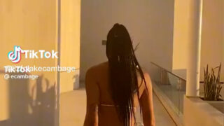 Liz Cambage nude show body and booty sexy !